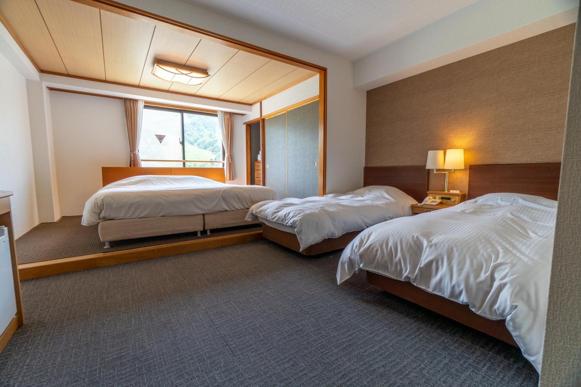 Hakuba Panorama Hotel Exterior photo